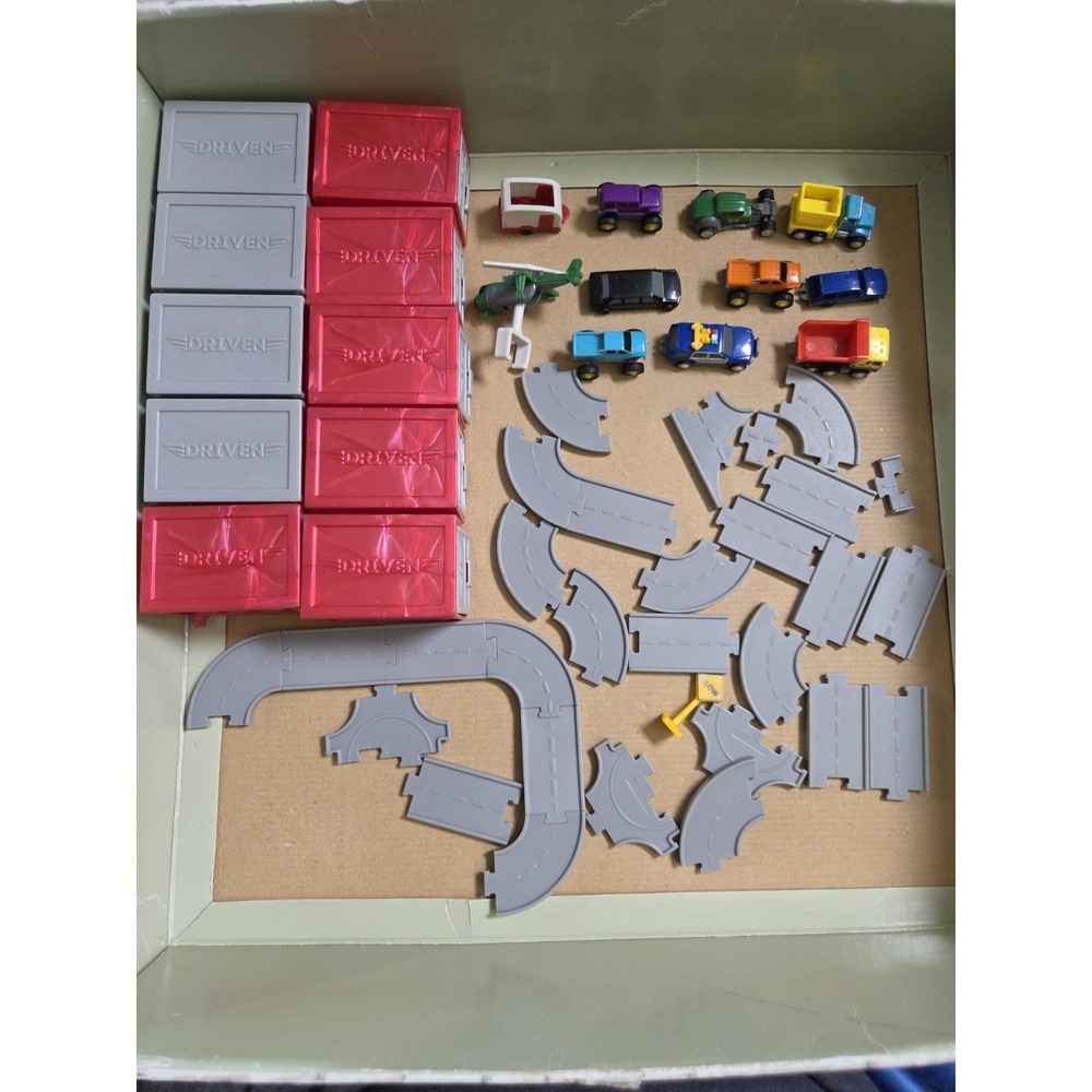 DRIVEN by BATTAT Pocket Series Mini Micro Lot of 11 Vehicles Track Garages - Picture 4 of 7